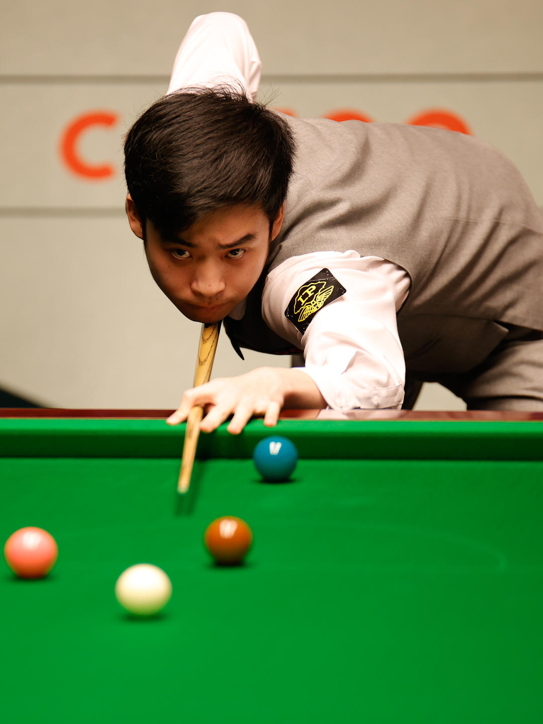 热衷冲击更 热衷冲击更