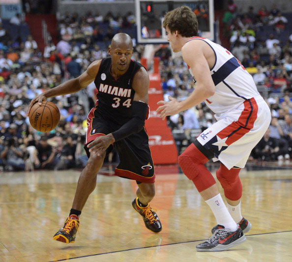 出或持续抱 出或持续抱